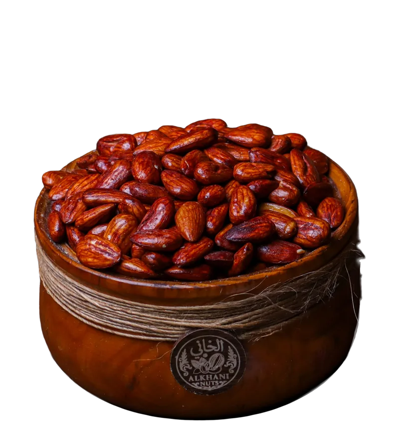 لوز أحمر، حبات كاملة لمّاعة لونها أحمر غامق، بزبدية خشب ملفوفة بخيط خيش وعليها ختم الخاني